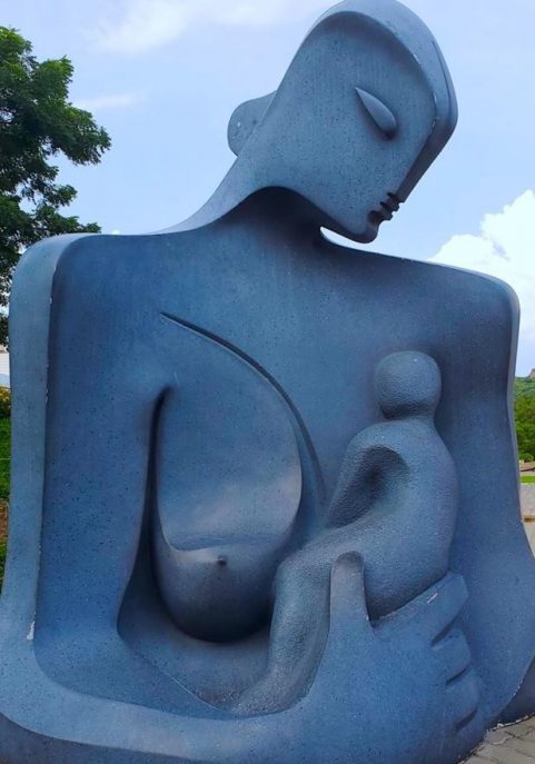 Statue-Breastfeeding-Cropped-481x687